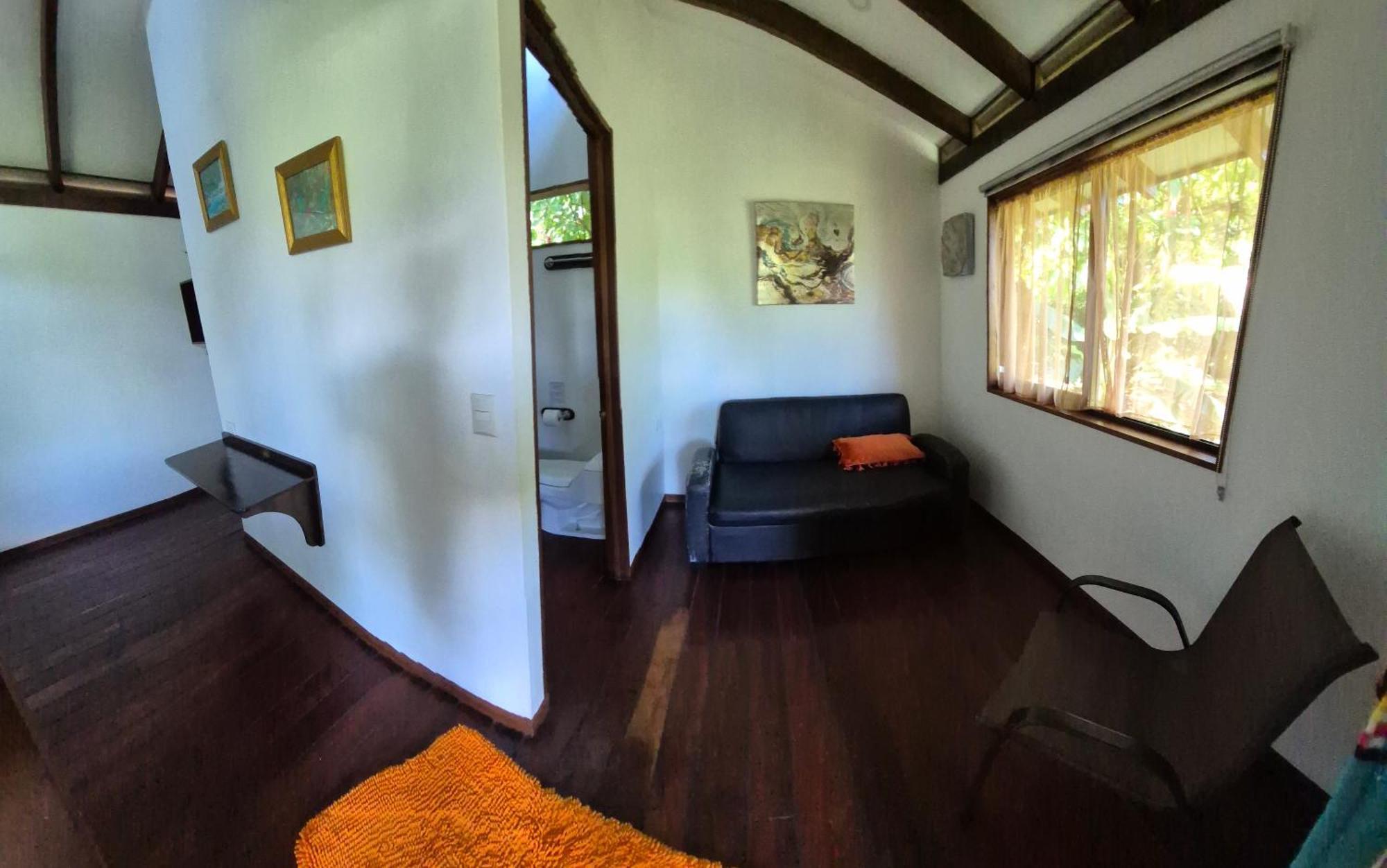Centro Ananda Bed & Breakfast Guapiles Exterior photo