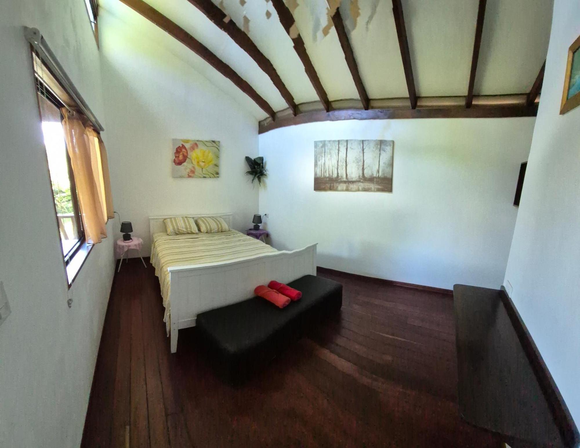 Centro Ananda Bed & Breakfast Guapiles Exterior photo