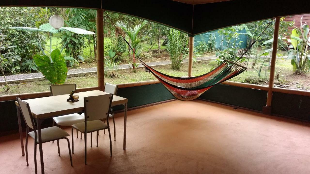 Centro Ananda Bed & Breakfast Guapiles Exterior photo